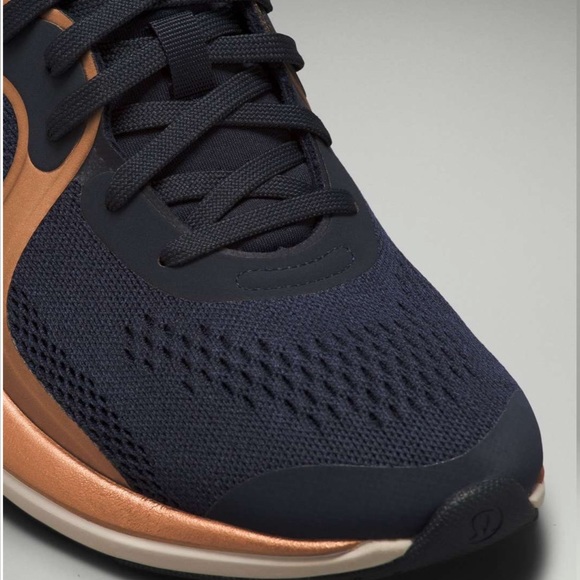 Chargefeel Low Women’s Workout Shoe - Picture 3 of 15